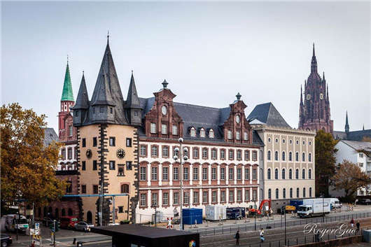 <a style='color:#268bd1;cursor:pointer;' href='/'>德國(guó)移民</a>背后的生活真相