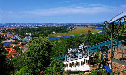 <a style='color:#268bd1;cursor:pointer;' href='/'>德國移民</a>政策方式解讀、歐盟藍卡簽證