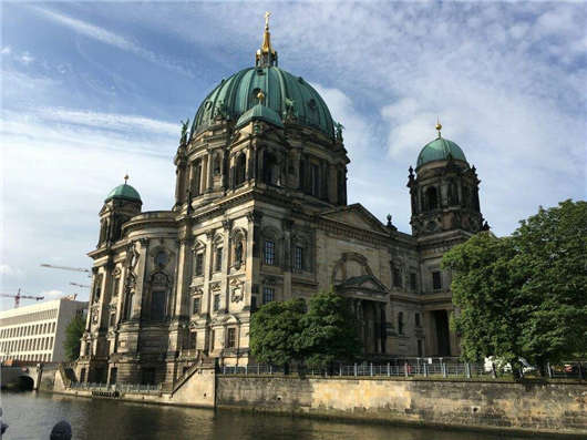 德國(guó)柏林大學(xué)聯(lián)盟研究取得成績(jī)并擴(kuò)展三個(gè)SFB