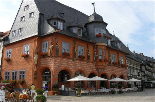 德國(guó)文化之德國(guó)生活中的傳統(tǒng)與事實(shí)